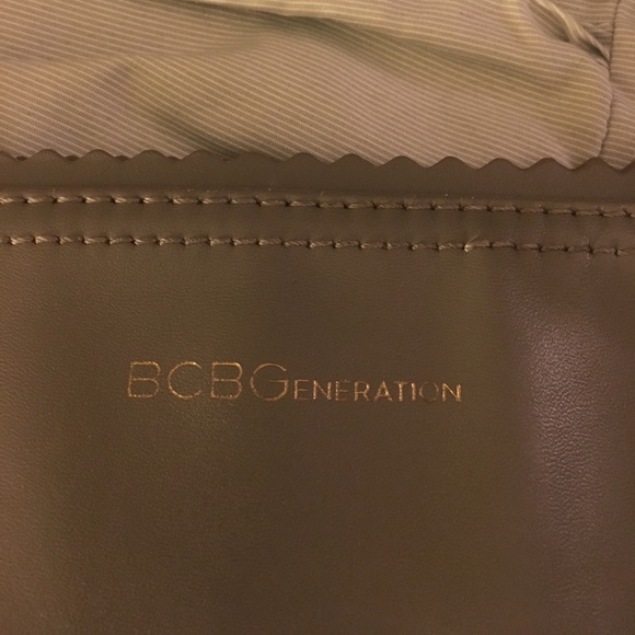 BCBG bucket purse - Picture 2 of 6